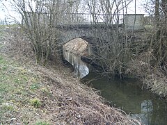 Pont sur l'Hien entre Biol et Montrevel