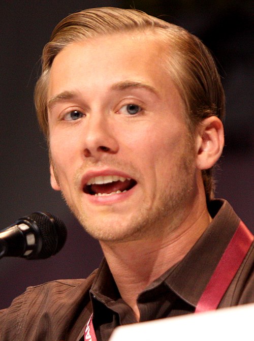 Pucci at WonderCon, Anaheim, promoting Evil Dead on March 30, 2013