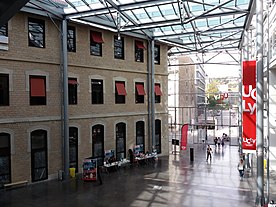 Lyon 2e - Place des Archives - Campus Saint-Paul de l'UCLy (13).jpg