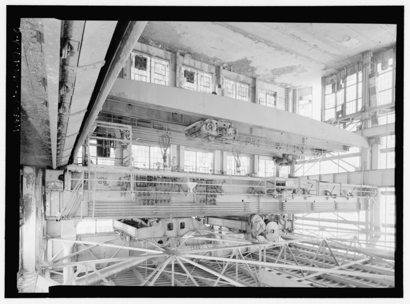 File:Machine Shop (Bldg. 163) north bay, east end interior, with a 250-ton Shaw bridge crane on the upper rails and two smaller PandH bridge cranes on the lower rails - Atchison, Topeka, HAER NM-12-A-6.tif