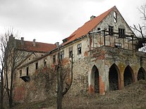 Majowka Ruine Burg.JPG