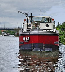 Maroni (ship) à quai à Wambrechies.