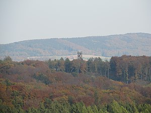View from the Meller Mountains northeast over the Friedenshöhe observation tower (Stuckenberg; near Buer) to the Großer Kellenberg
