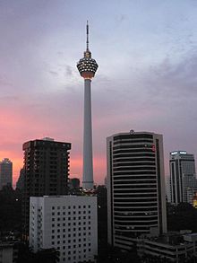 KL Tower в сумерках 