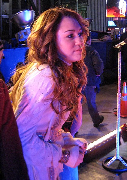 File:Miley Cyrus2.jpg