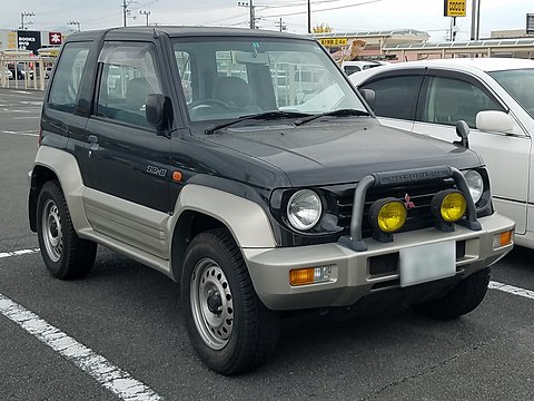 Mitsubishi junior. Митсубиси Паджеро Джуниор. Mitsubishi Pajero Junior 1995. Мицубиси Паджеро Джуниор 1995. Митсубиси Паджеро Джуниор 1.1.