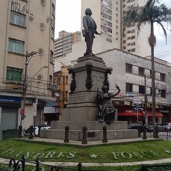 File:Monumento-túmulo a Carlos Gomes (3).jpg