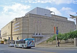 The Municipal Auditorium in Kansas City, Missouri has hosted nine Final Fours, the most as of 2019. Municipal Auditorium Kansas City Missouri.jpg