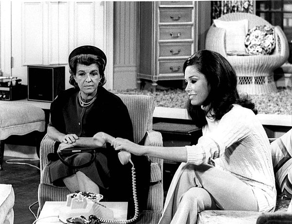 Walker's first appearance as Ida Morgenstern on The Mary Tyler Moore Show, 1970