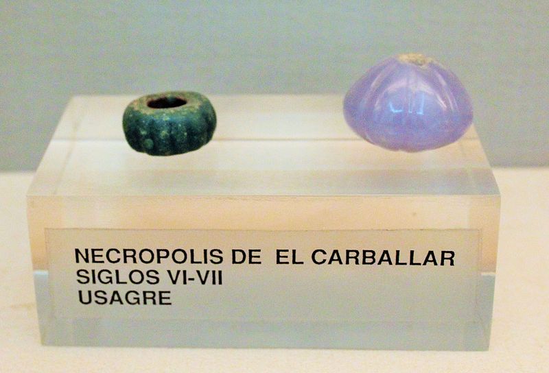File:Necropolis de El Carballar. Siglo VI-VII. Usagre.jpg