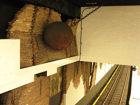 Nieuwmarkt Metro Station Inside