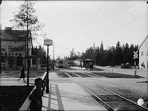Nockeby Torg spårvagnshållplats 1931. Väntpaviljongen ritades av Waldemar Johansson.