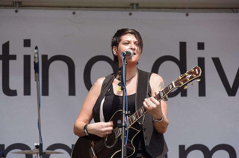 File:Nottinghamshire Pride 2011 MMB 11 Greymatter.jpg