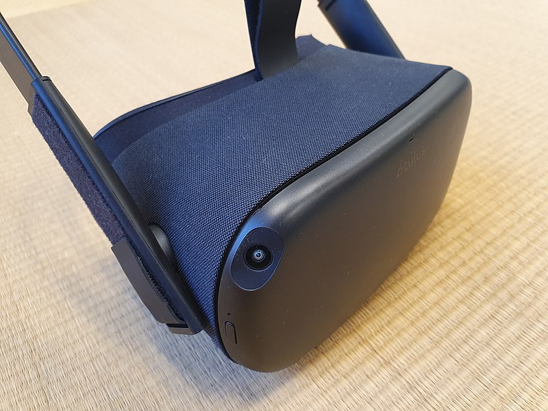 File:Oculus Quest.jpeg