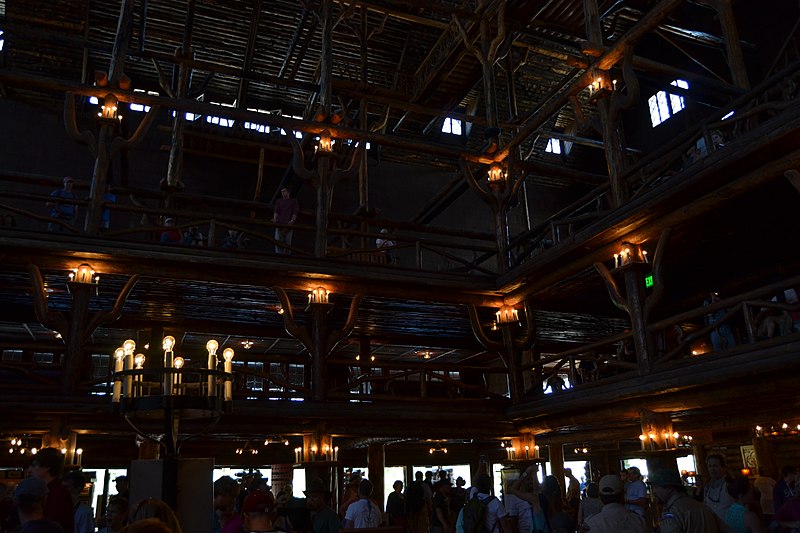 File:Old Faithful Inn (14839347311).jpg