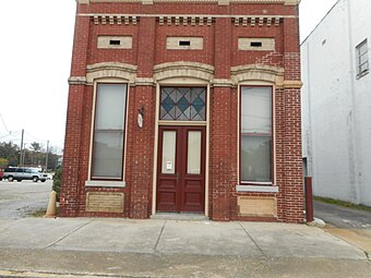 Old Merchants and Farmers Bank Building (Emporia, VA).JPG