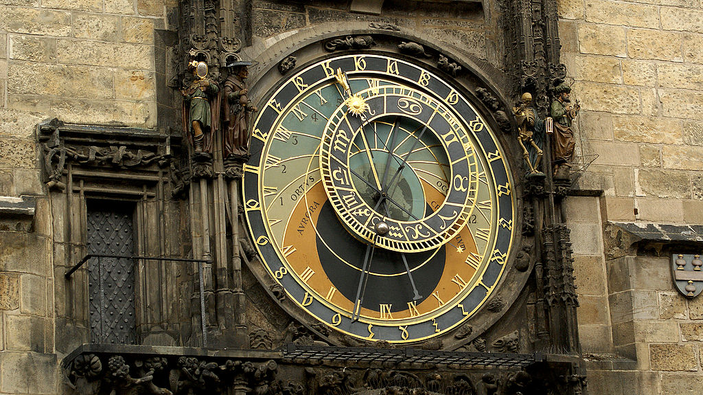 Horloge astronomique à Prague sur la place du marché de la Vieille ville (Staroměstské náměstí).