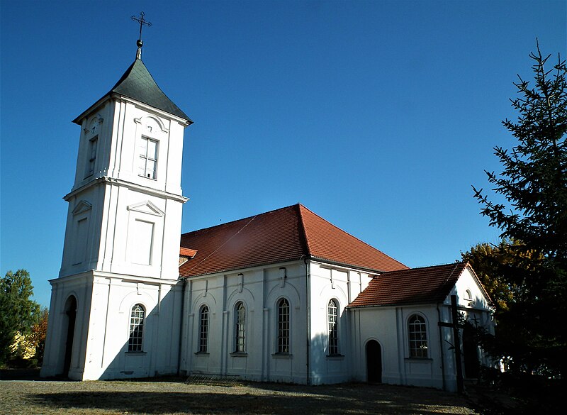 File:Our Lady Queen of Poland church in Kalisz Pomorski (11).jpg