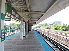 Outbound track at Oak Park (Green), looking west.jpg