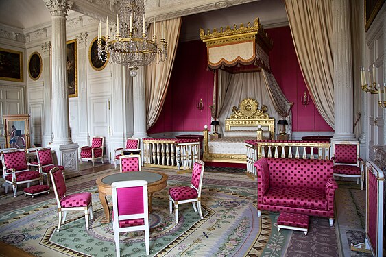 Palace of Versailles 9.jpg
