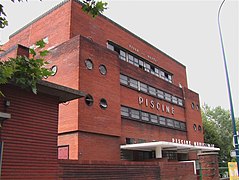 La Piscine Alice-Milliat, construite en 1937 par Charles Auray, fils du maire Charles Auray.