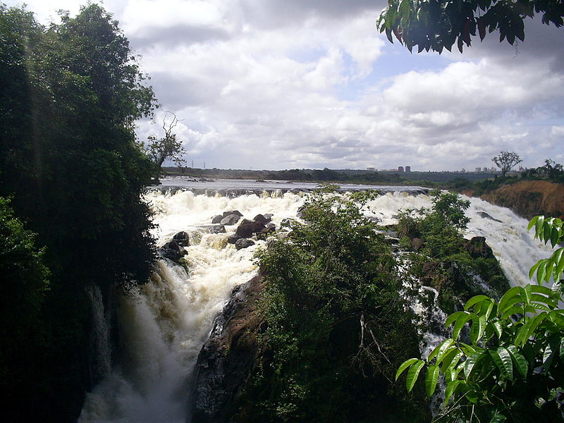 File:Parque La LLovizna.jpg