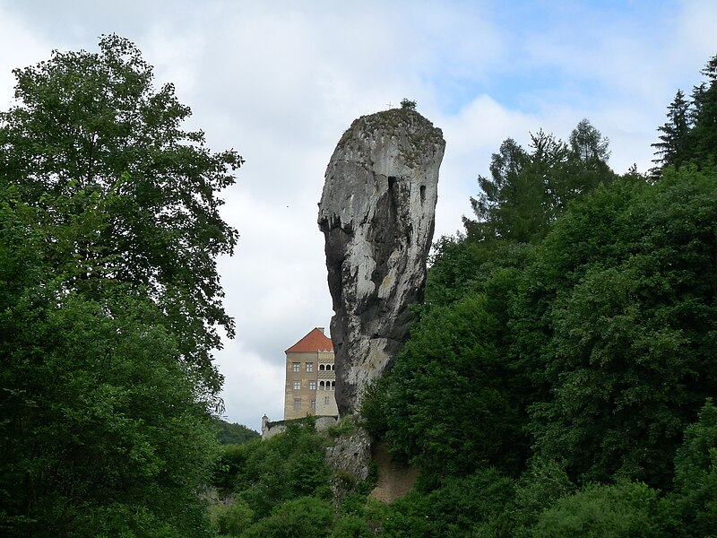 File:Pieskowa Skała, Maczuga Herkulesa - panoramio.jpg