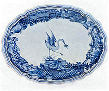 Chinese porcelain with the Grill coat of arms crane made for Sweden's Grill family in the 1700s Porslins-tallrik med Grillska vapnet.jpg