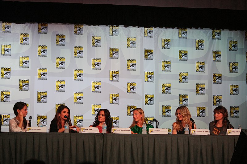 File:Powerful Women of Pop Culture (7660922720).jpg