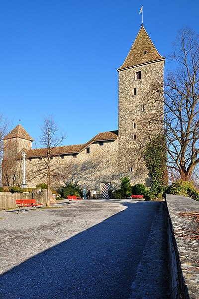 File:Rapperswil - Lindenhof - Schloss 2012-01-16 14-59-46.jpg
