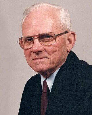 <span class="mw-page-title-main">Robert Smock</span> American scientist and professor (1908-1986)