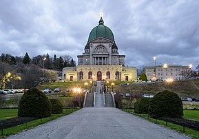 L'oratoire Saint-Joseph du Mont-Royal, à Montréal (Québec). (définition réelle 5 400 × 3 780)