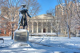 Robert Morris statue honoring American founding father and financier Robert Morris at Independence National Historical Park in Philadelphia Second Bank of the United States with Robert Morris, Jr. statue, Philadelphia.jpg