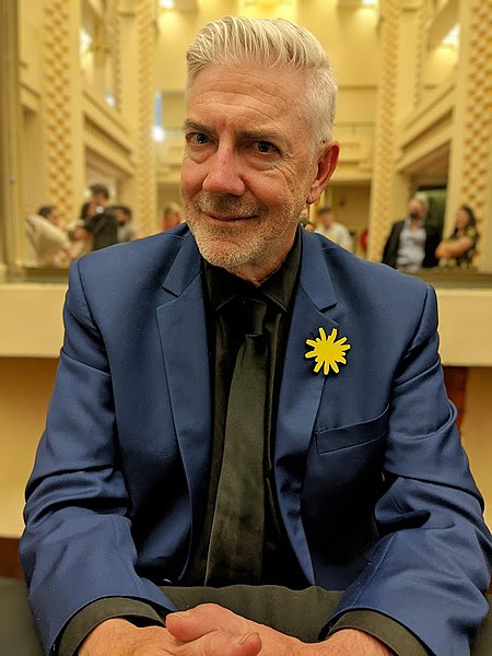 File:Shaun Micallef at a book signing.jpg