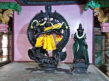 Shiva Nataraja and Parvati, Thousand-Pillared Hall, Meenakshi Temple, Madurai.jpg