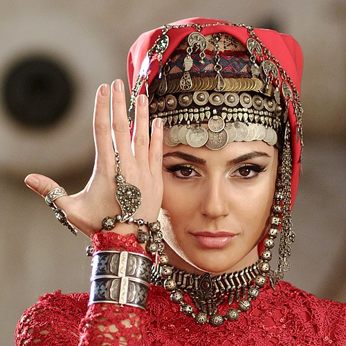Sirusho in the music video for "PreGomesh" in 2012
