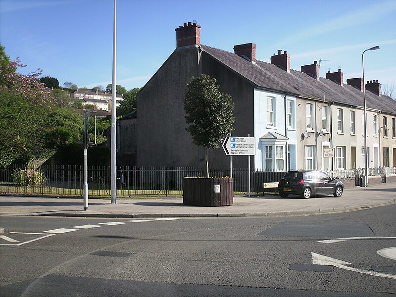 File:Site of Old Oak, Carmarthen.jpg