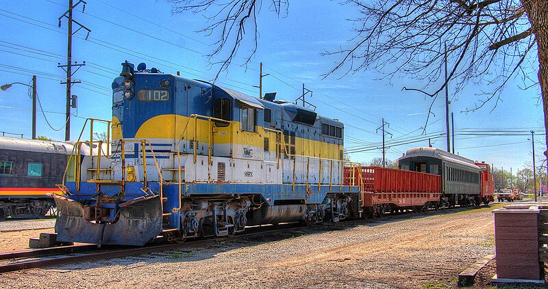 File:Smoky Hill Railway & Historical Society 102 (GP9) - April 2016.jpg