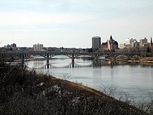 The University Bridge over the South Saskatchewan River at Saskatoon South Saskatchewan River.jpg