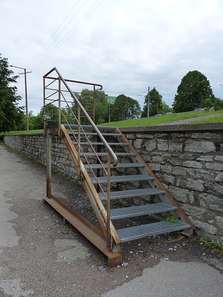 File:Stairs in Tallinn.JPG