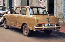 Rear view of the four-door Gazel Standard Gazel (4-door Triumph Herald derivative) built in India, rL.jpg