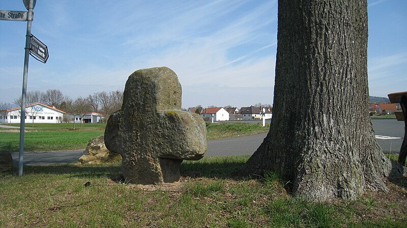 File:Steinkreuz, mittelalterlich, Schwarzach.JPG