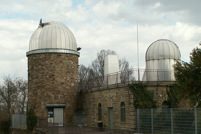File:Stuttgart-Observatory-20060401.jpg