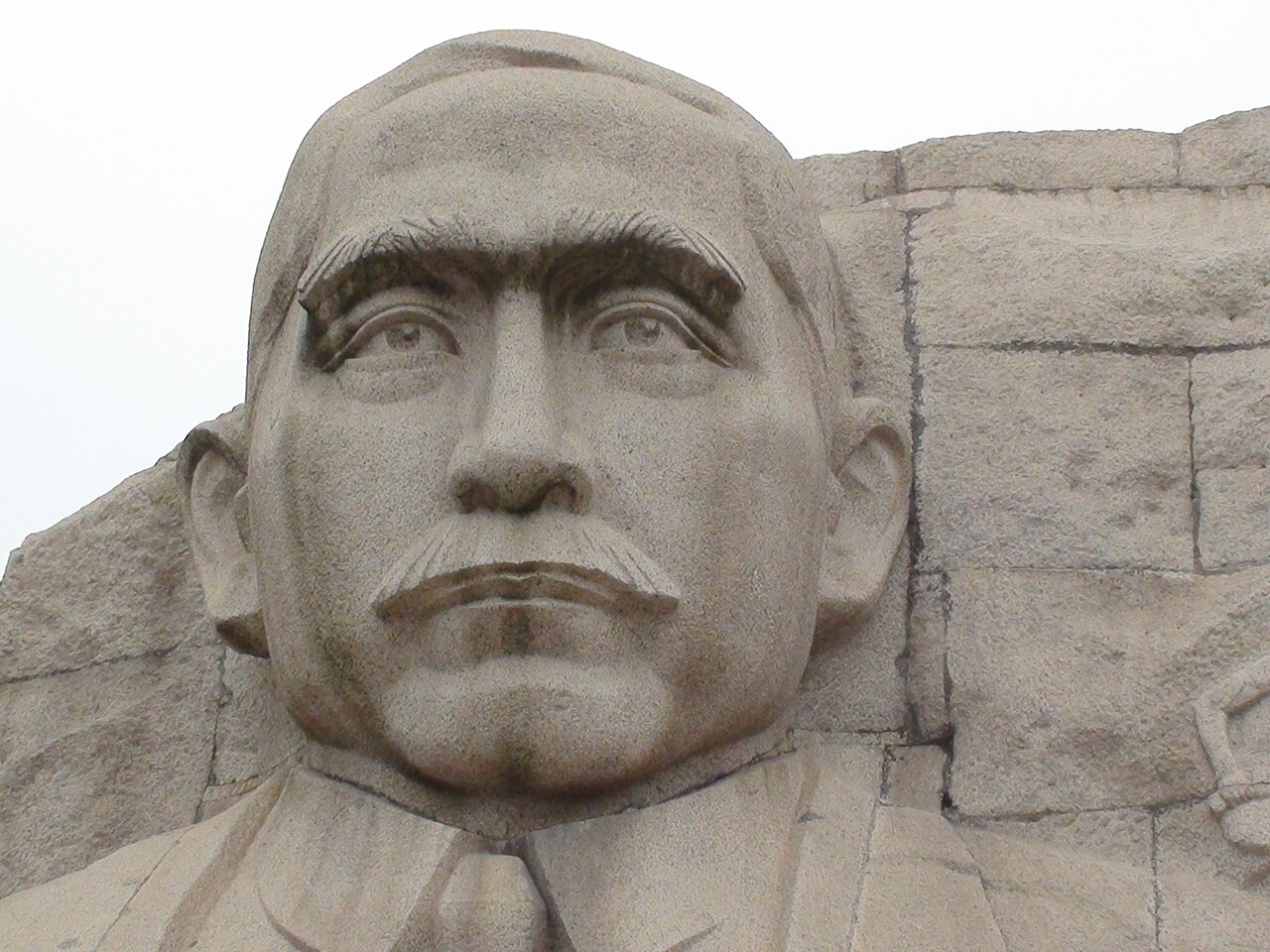 File:Sun Yat-sen sculpture.JPG - Wikimedia Commons