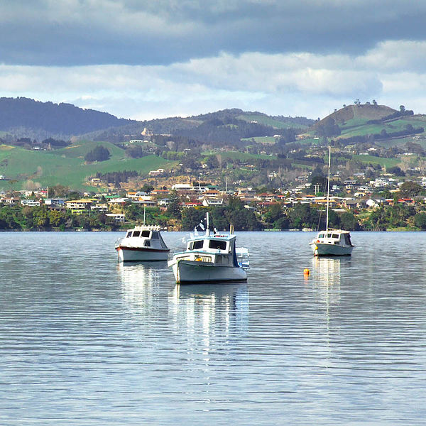 File:Tauranga Seas (5911512544).jpg