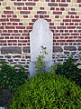 Tombe au porche de l'église Saint-Martin Terdeghem , Nord, France