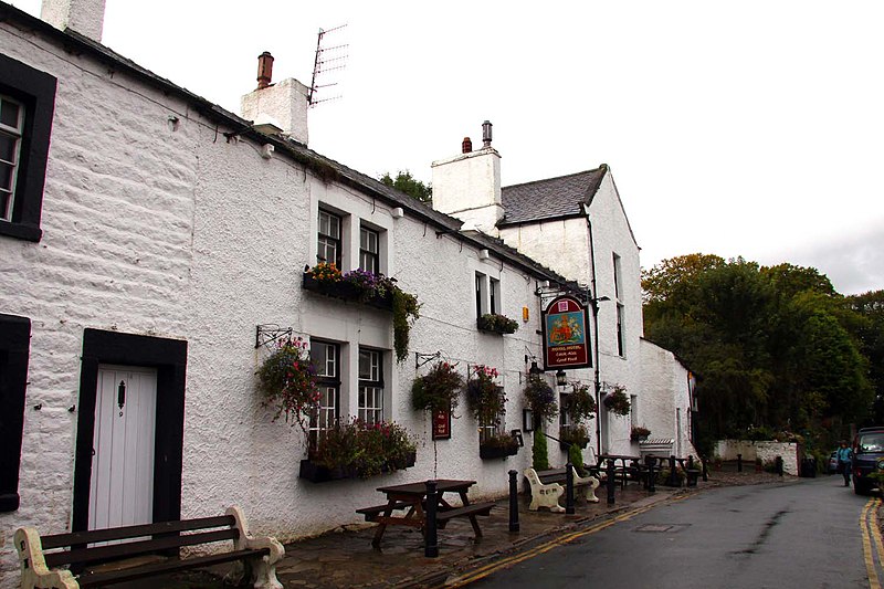 File:The Royal Hotel on Main Street - geograph.org.uk - 2754898.jpg