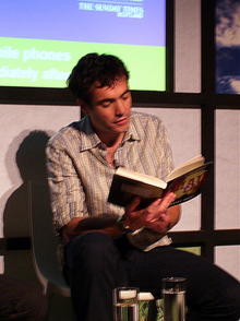 Tobias Jones in 2009 TobiasJones2009.png