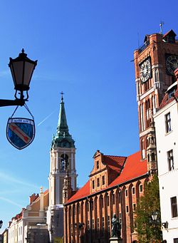 Toruń, Rynek Staromiejski (od ul. Szerokiej) (OLA Z.).JPG