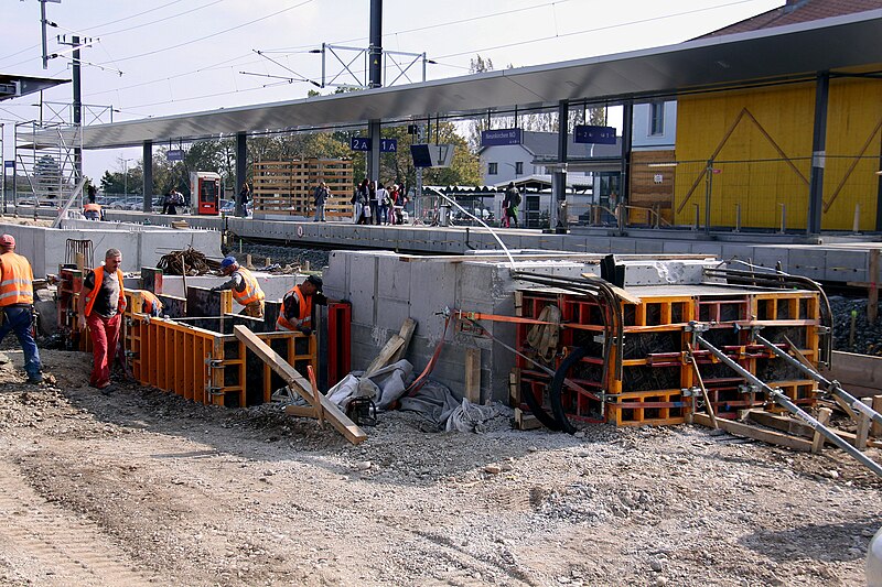 File:Total reconstruction of Neunkirchen station (228).jpg